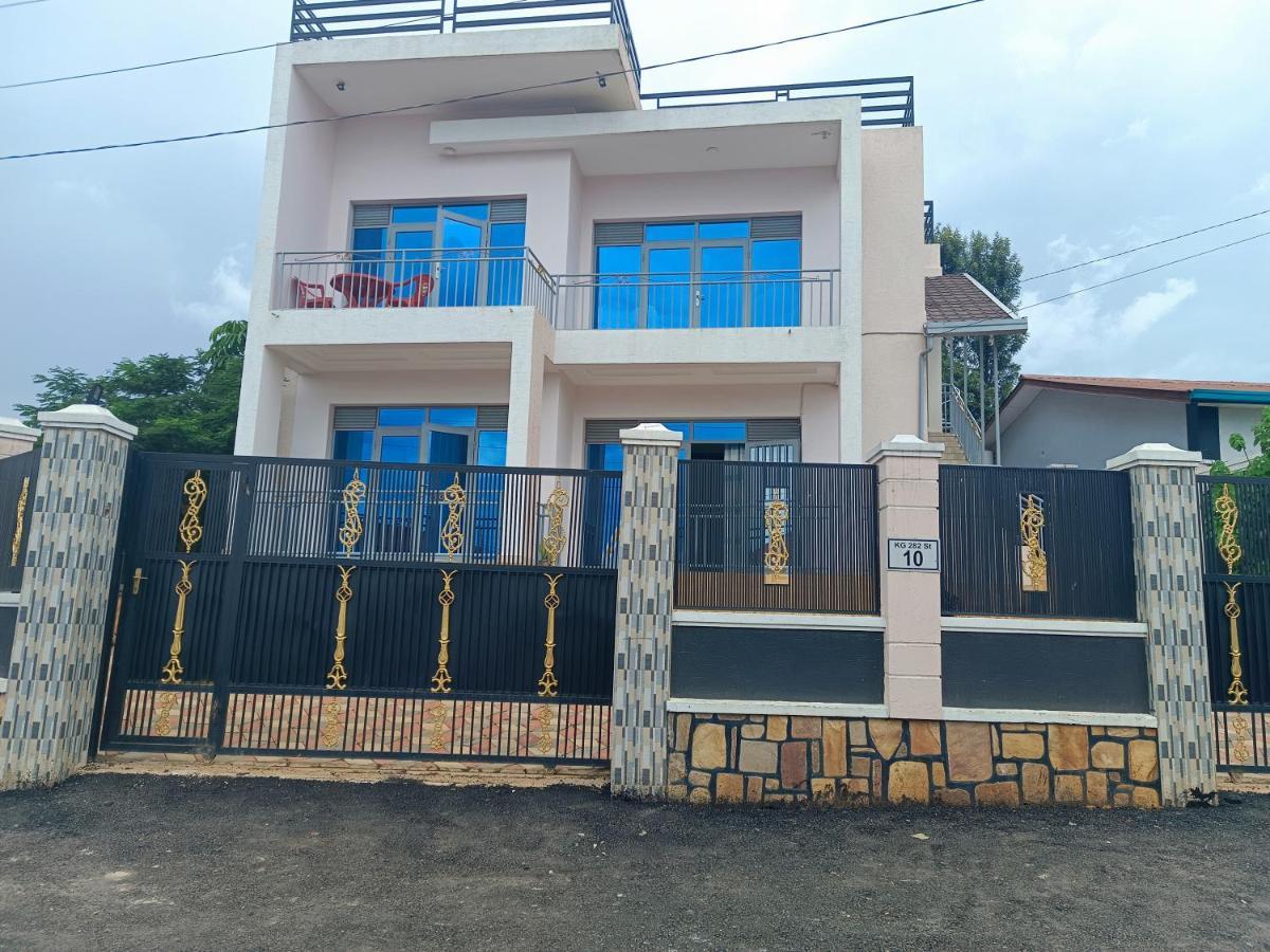 Puma Aparthotel - Nyarutarama Kigali Exteriör bild
