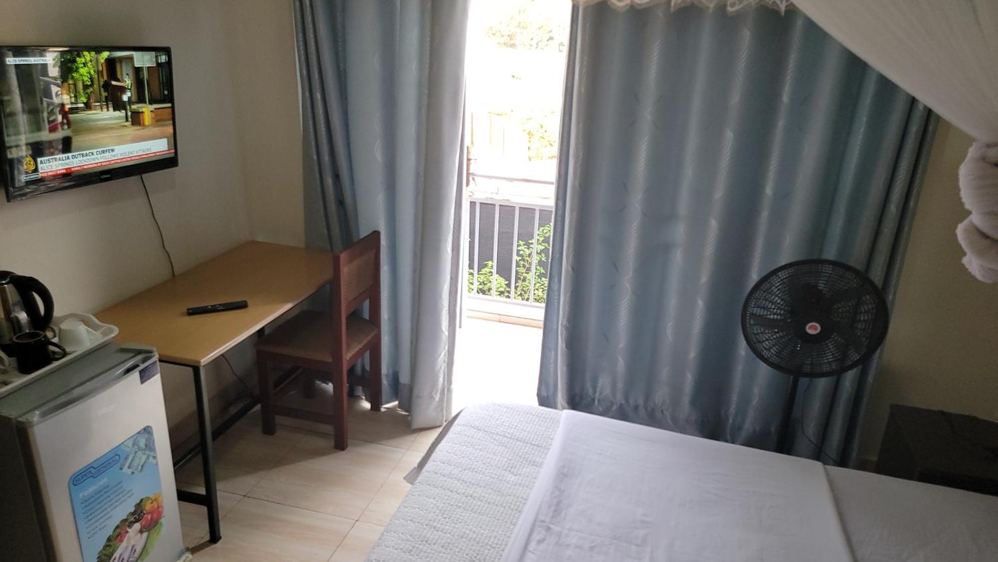 Puma Aparthotel - Nyarutarama Kigali Exteriör bild